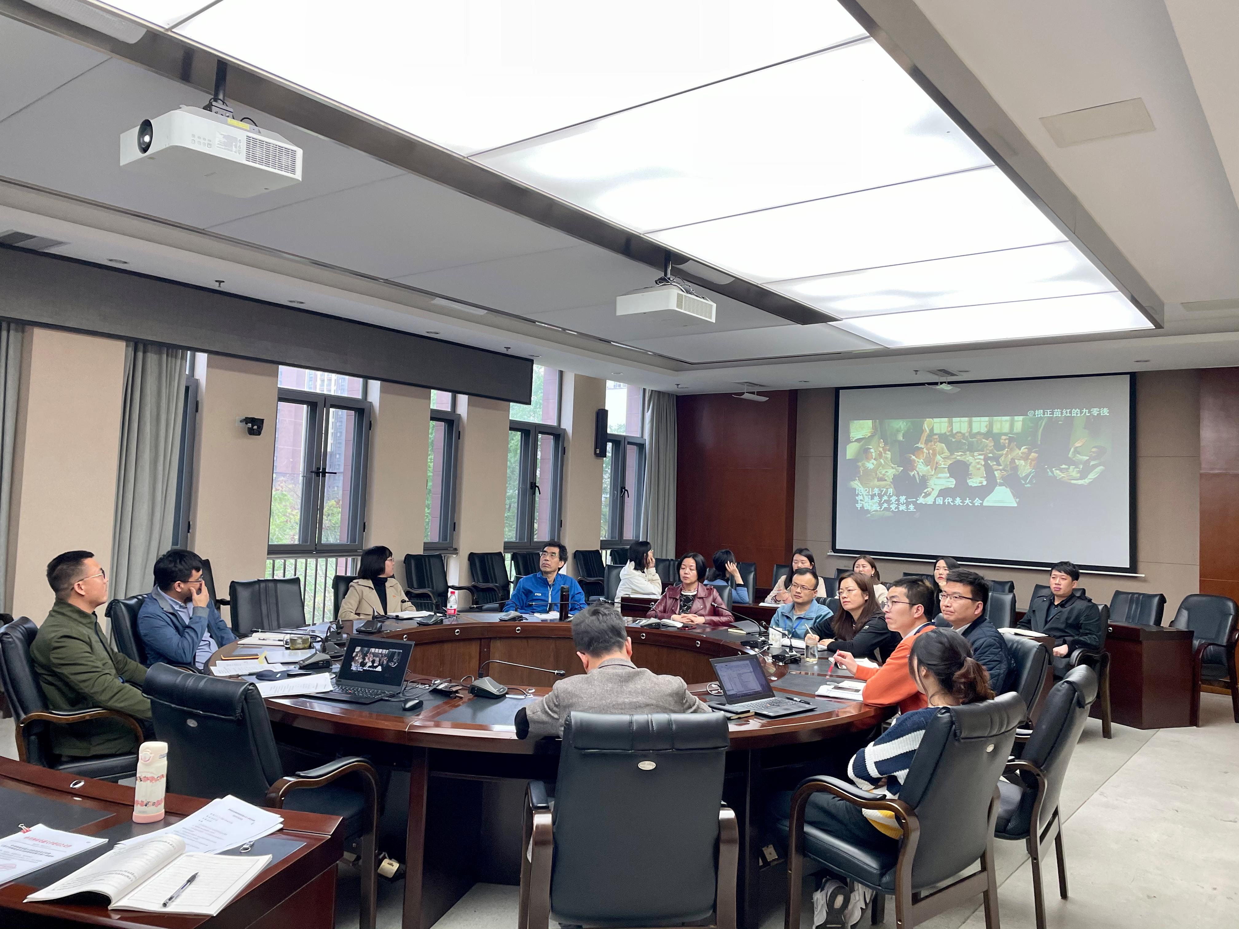 英国上市公司365