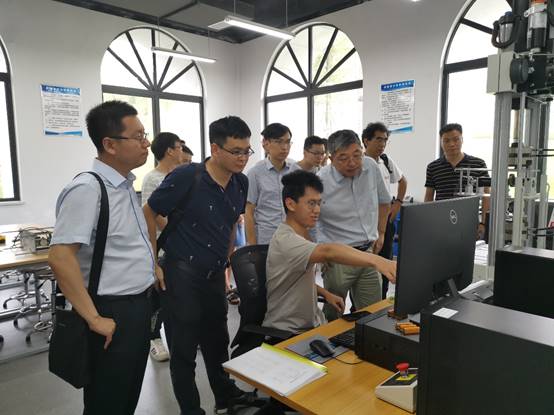 英国上市公司365