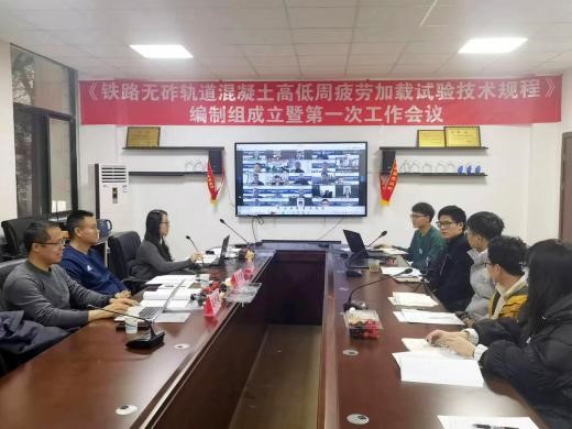 英国上市公司365